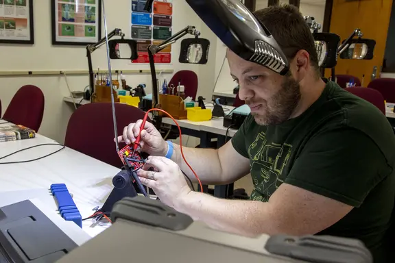 Electronics Engineering Technology - Hero